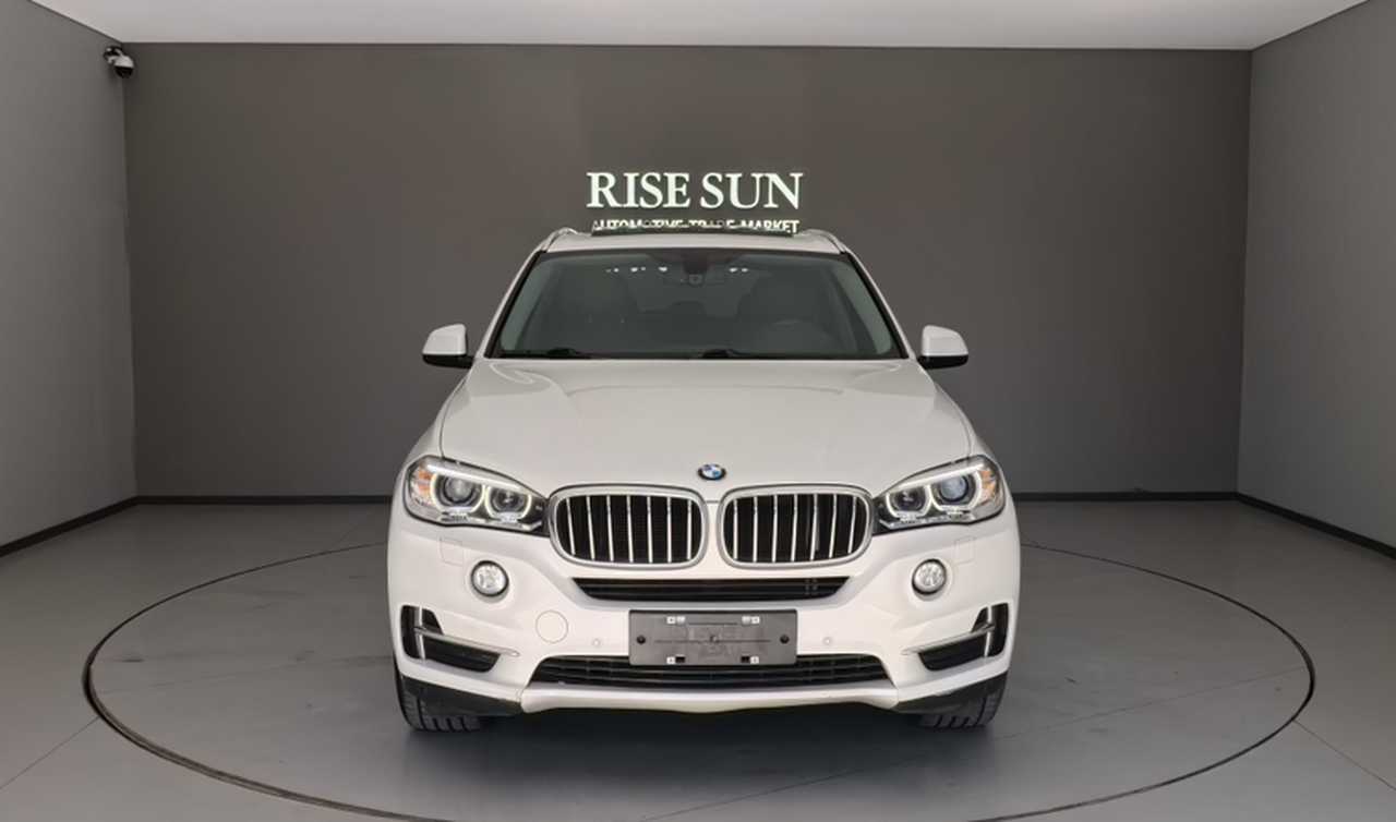X5 Imported 2018 xDrive28i photo 2