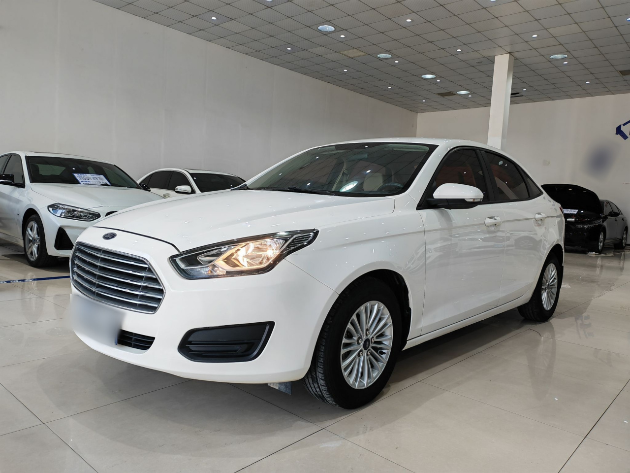 Escort 2017 Facelift 1.5L AT Comfort