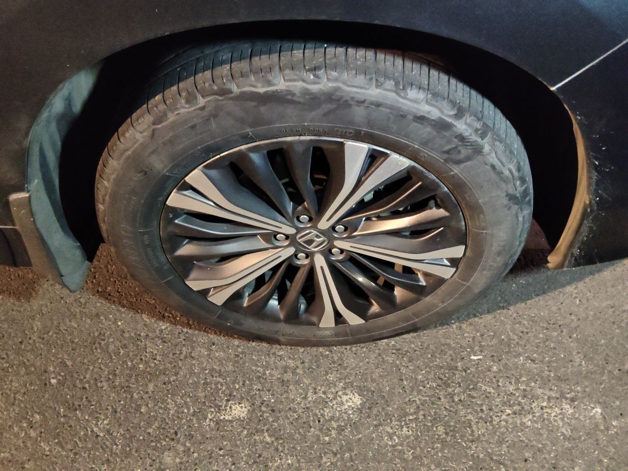 UR-V 2020 370TURBO RWD photo 5