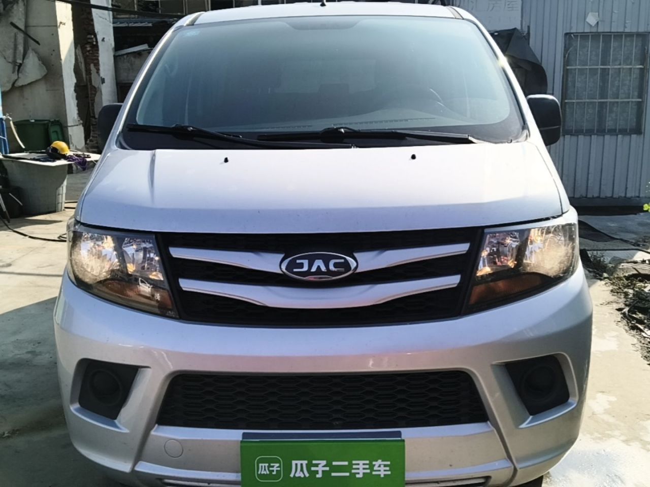 Refine M3 2019 PLUS 1.8L Luxury photo 2
