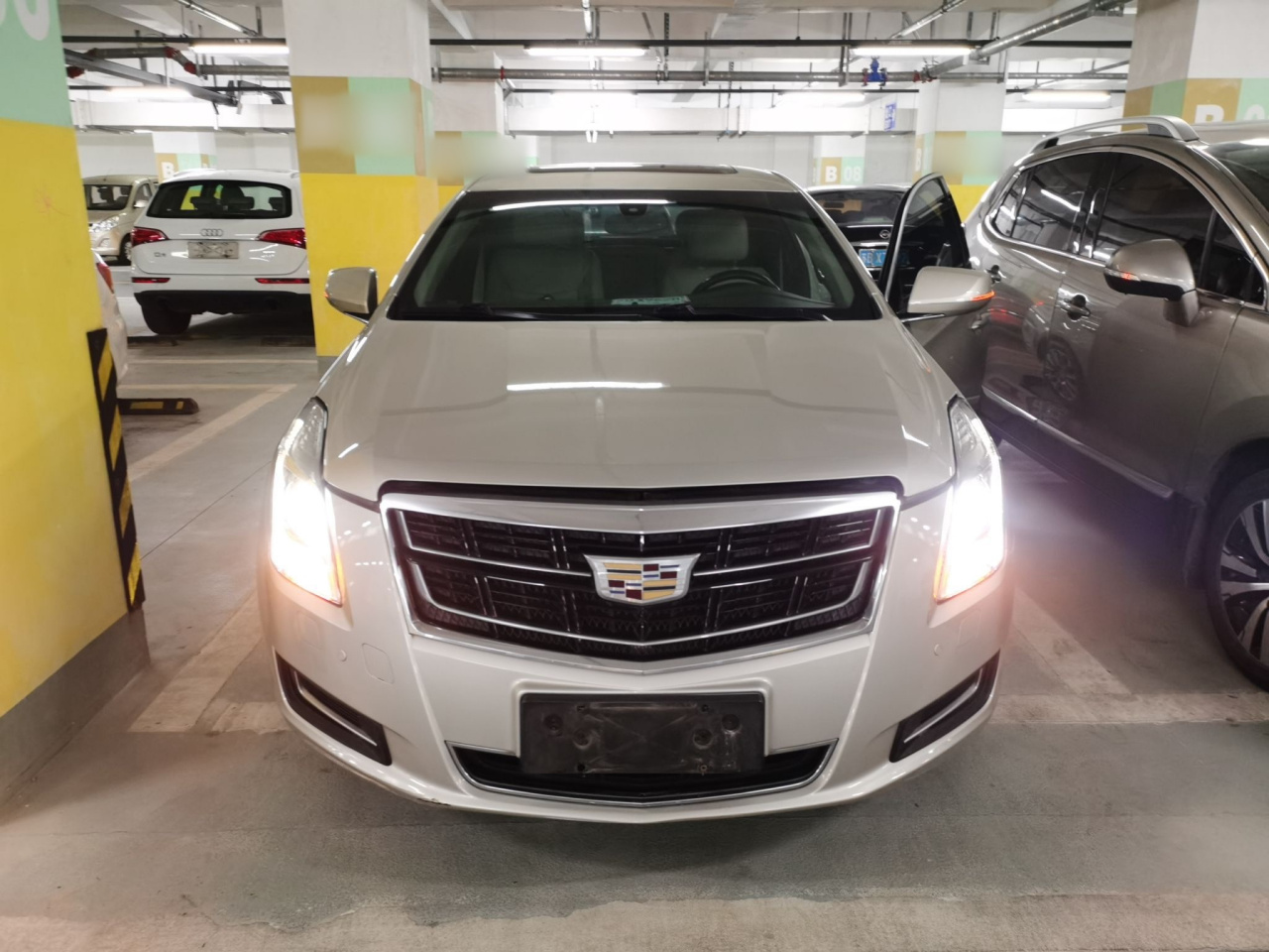 XTS 2016 28T Tech photo 2