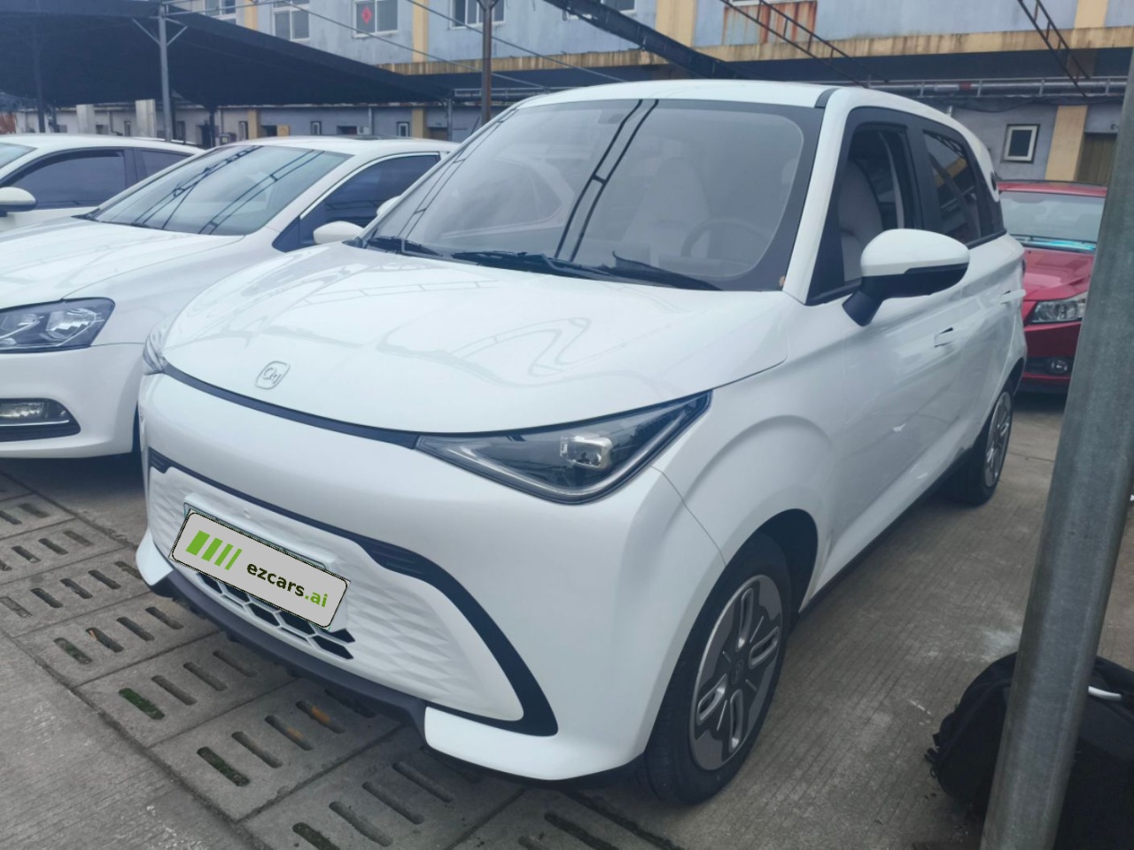 QQ 2025 305km