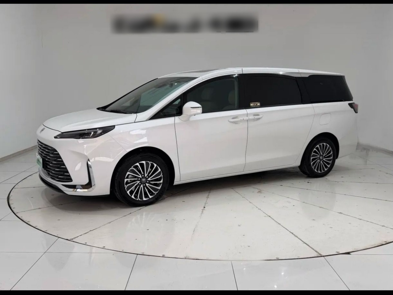 GL8 EV 2025 Exclusive
