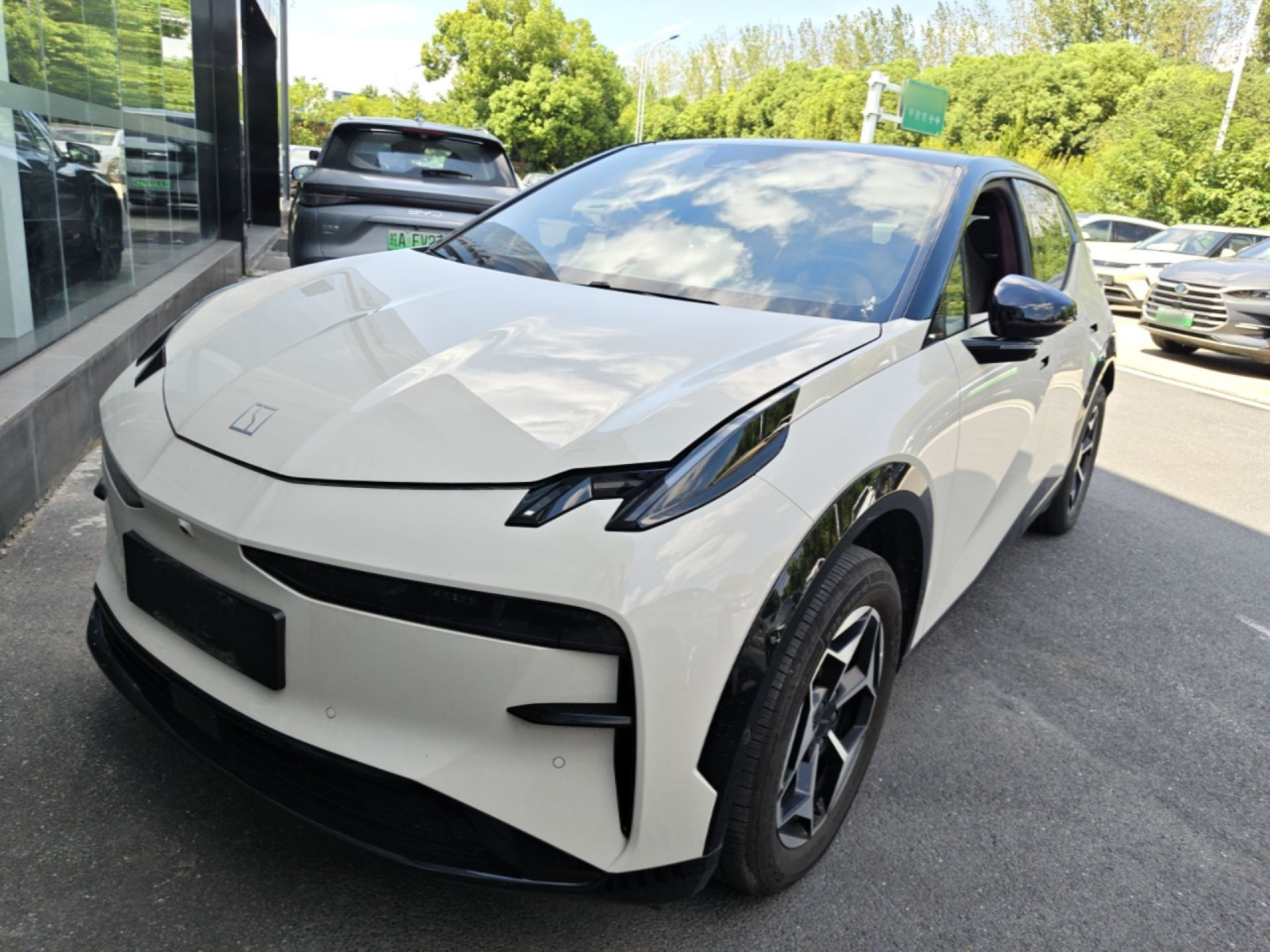X 2025 5-Seater RWD