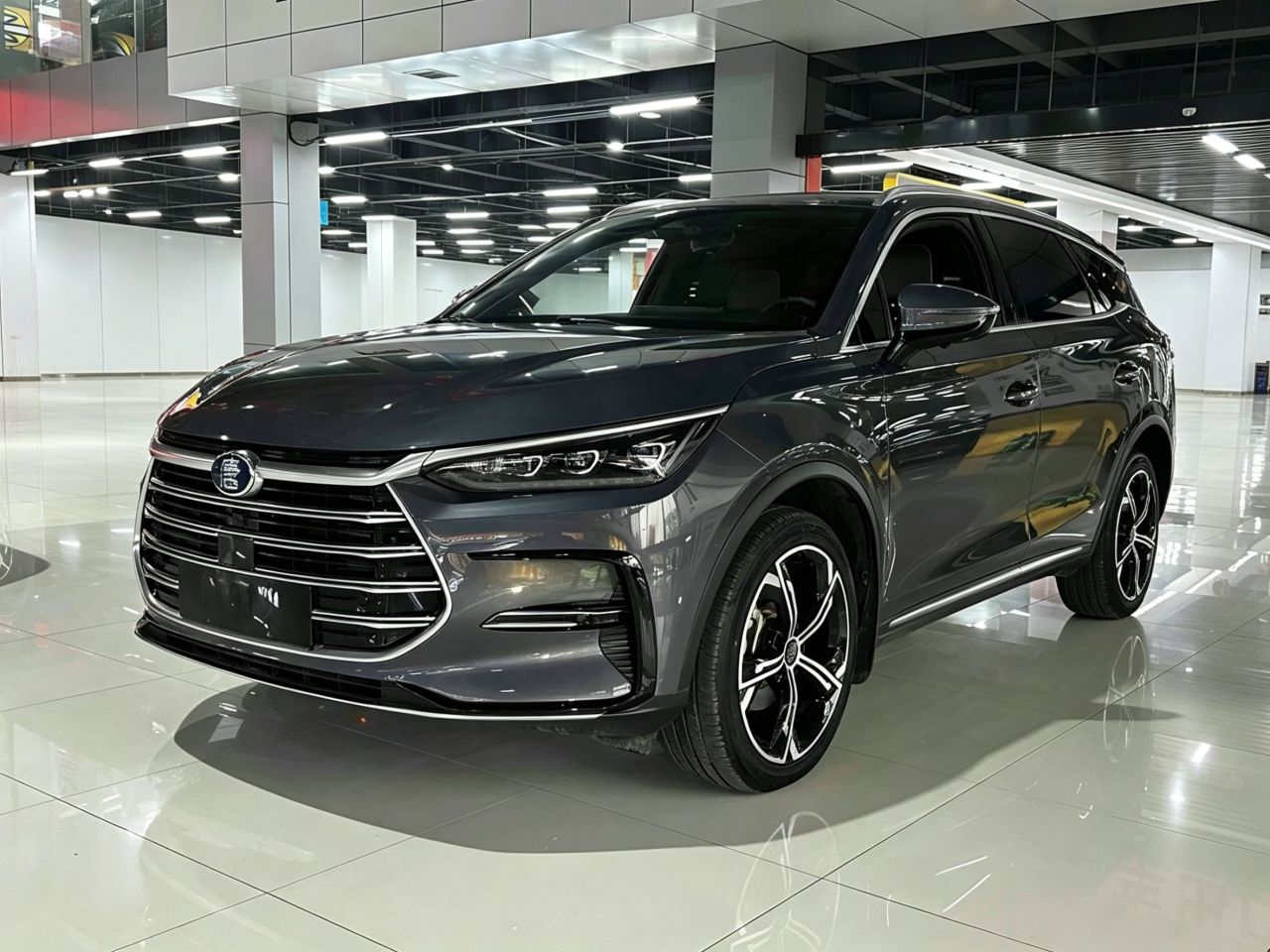 Tang EV 2021 DM-i 112KM Noble