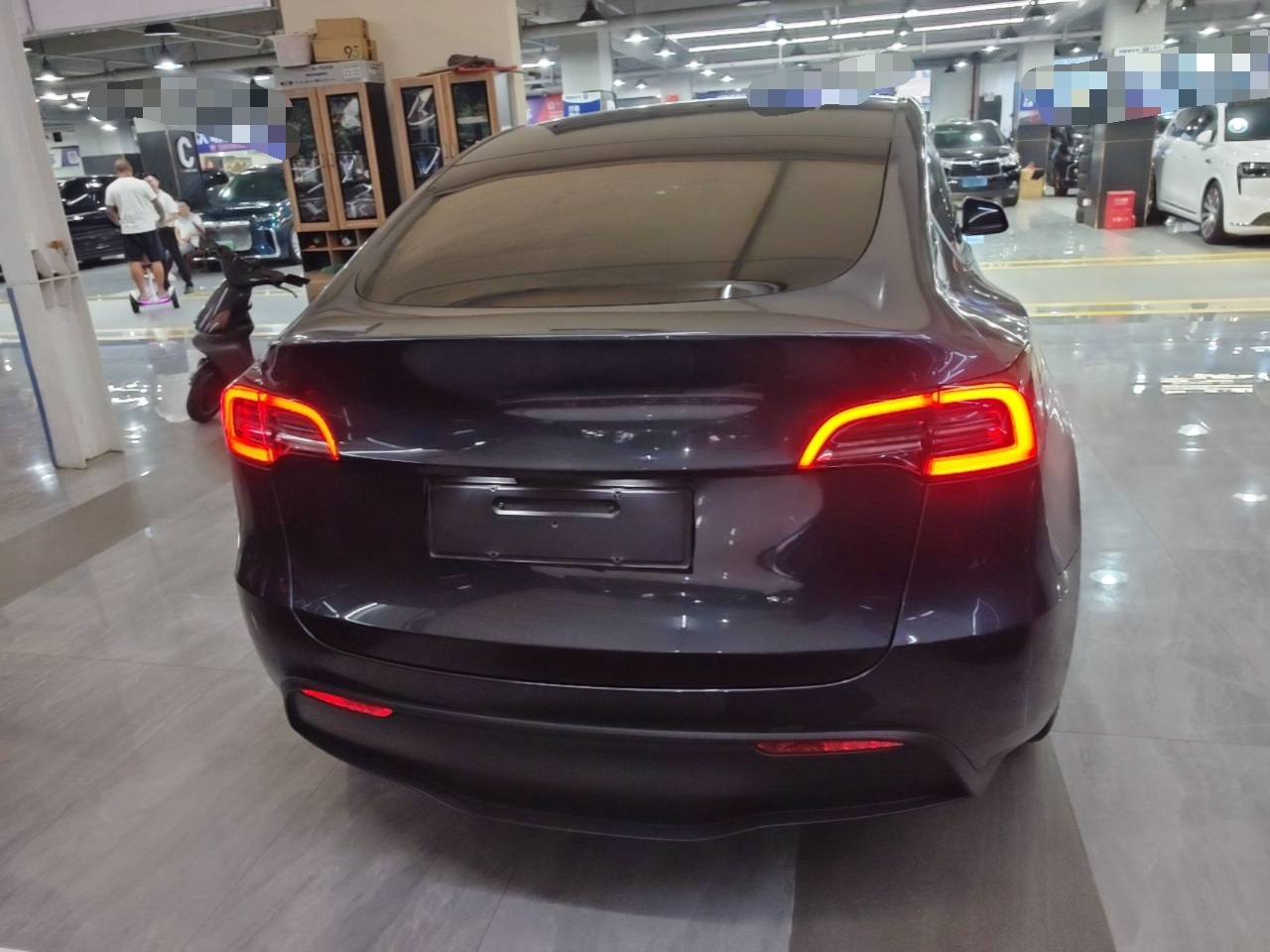 Model Y 2024 RWD photo 5