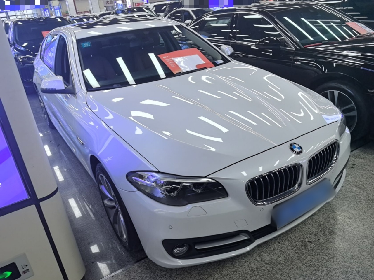 5 Series 2017 525Li Leading photo 3