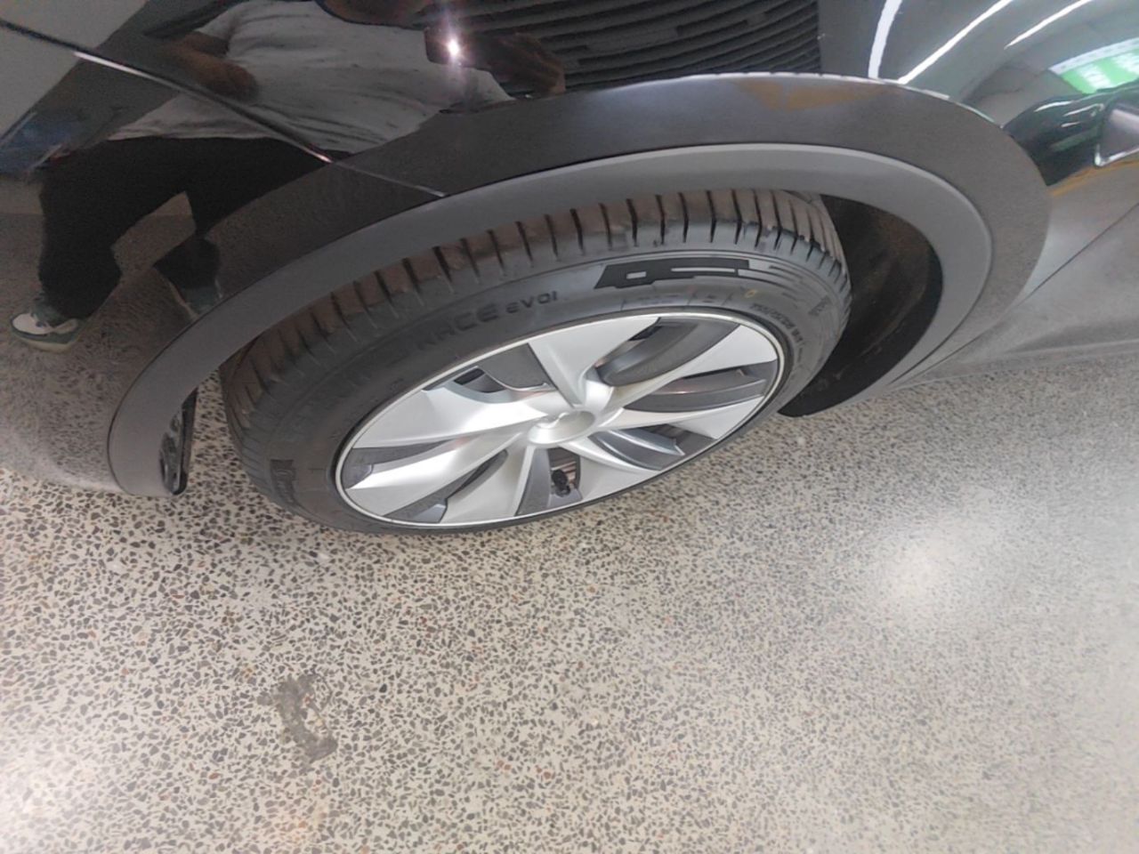 Model Y 2022 RWD photo 3
