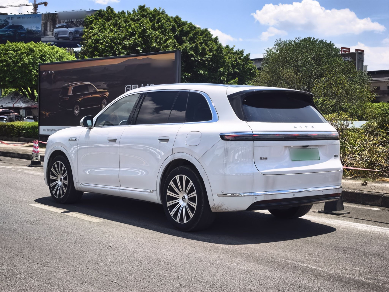 HIMA AITO M7 2026 EREV Pro+ AWD 5-Seater photo 4