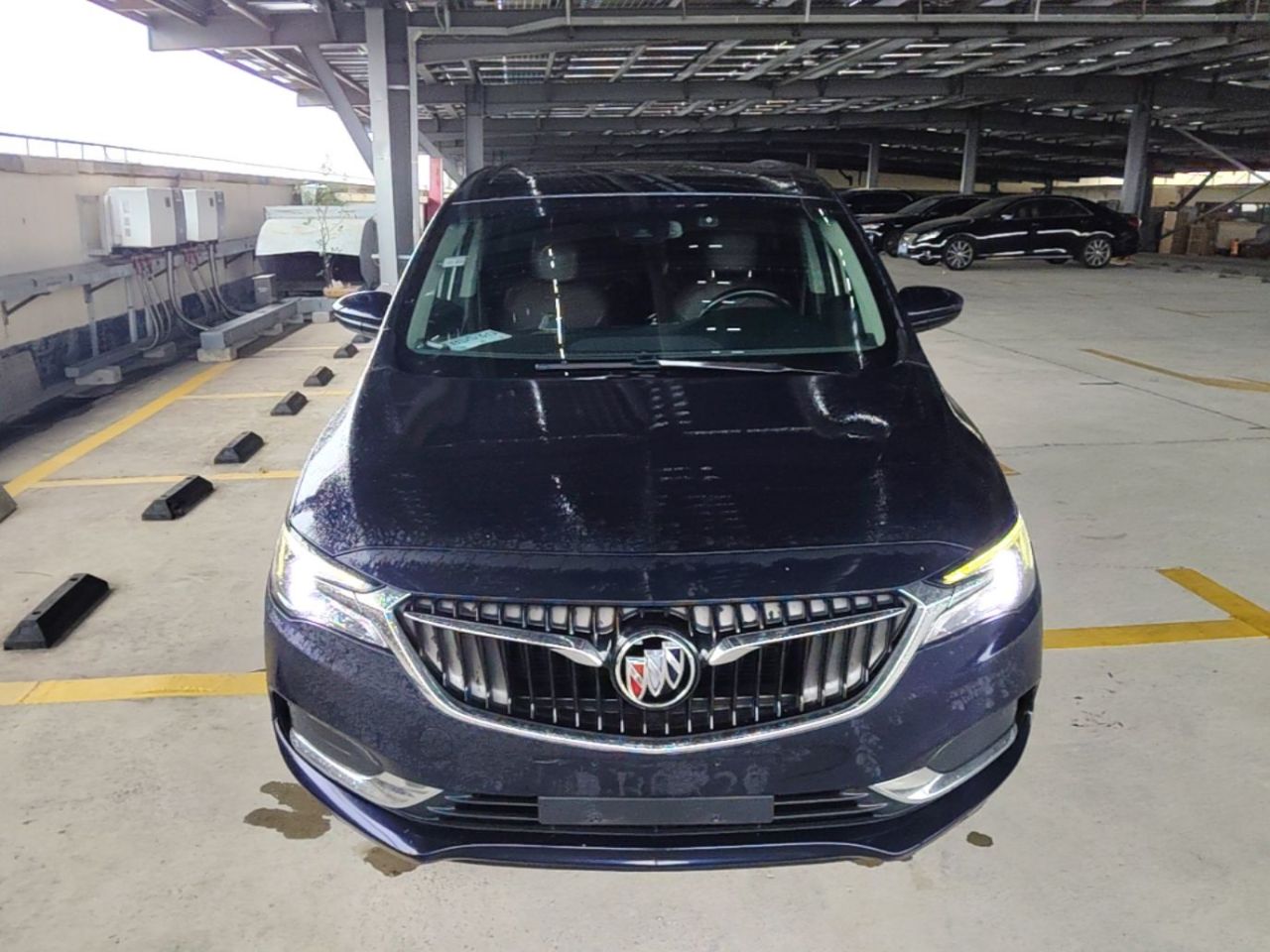 GL6 2018 18T 6-Seater Premium photo 2