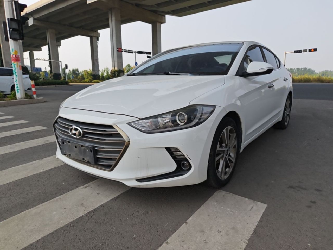 Elantra 2016 1.6L AT Smart Elite