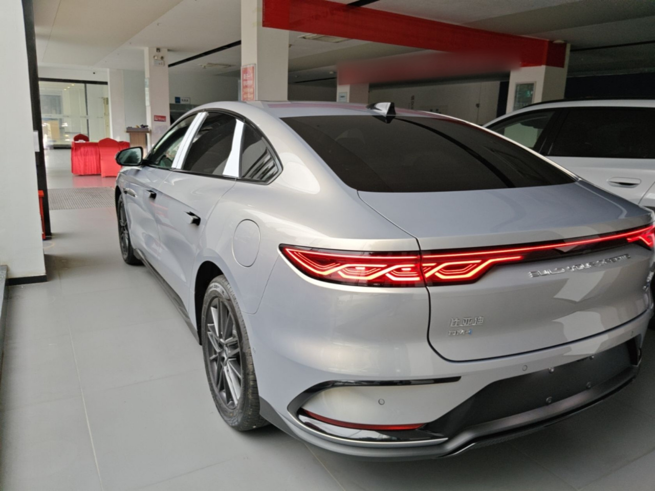 Han 2025 DM-i ADAS 245KM Premium photo 4