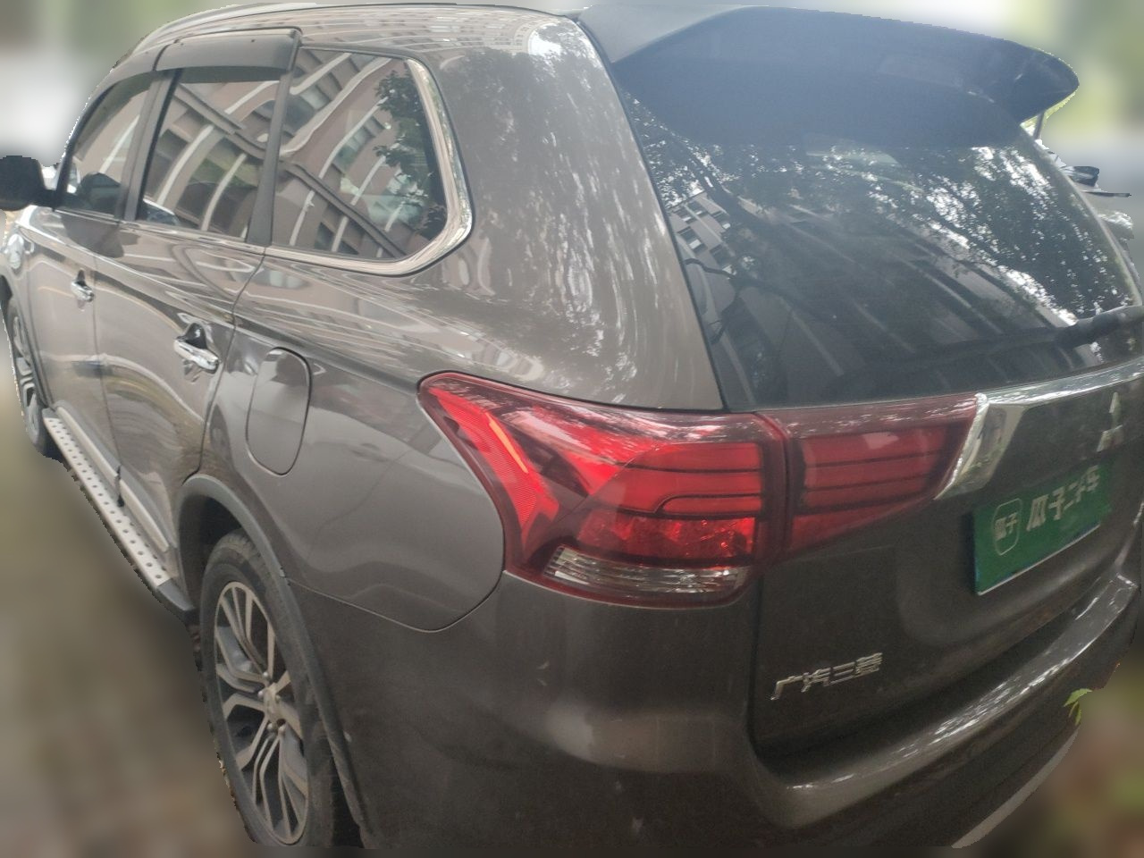 Outlander 2016 2.4L AWD Elite 5-Seater photo 4