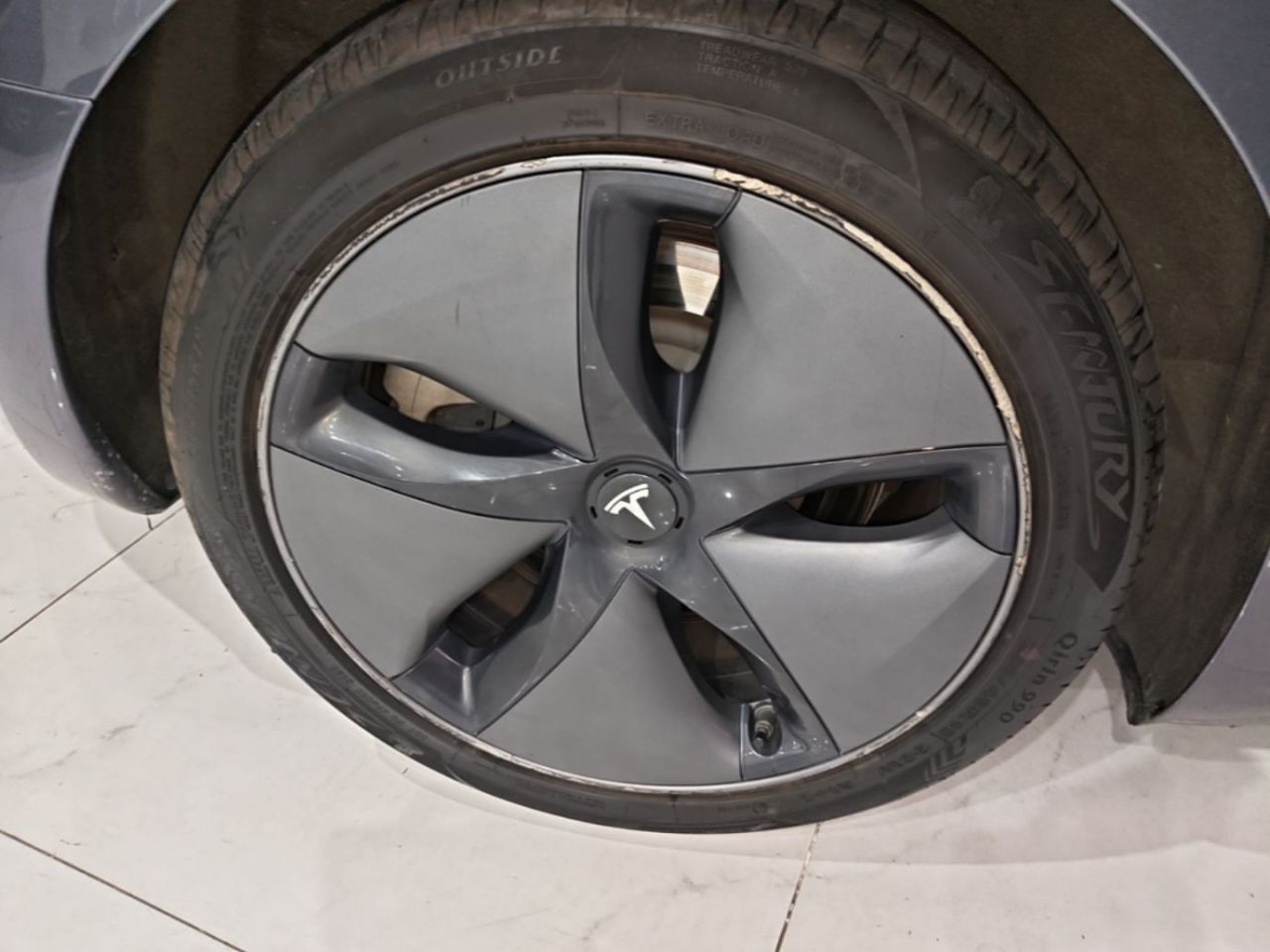 Model 3 2019 Standard Range RWD Upgraded photo 4