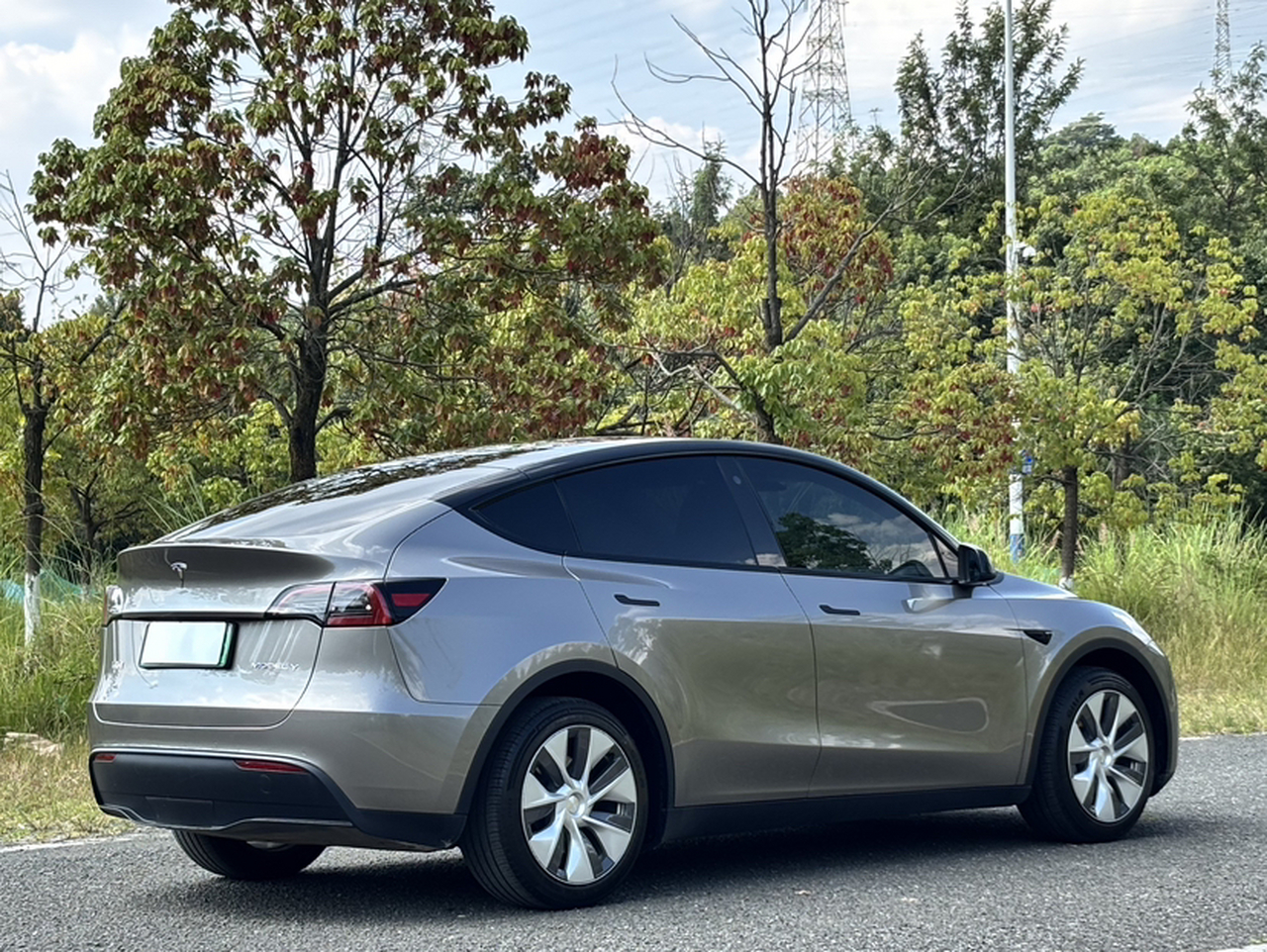Model Y 2023 Long Range AWD photo 3