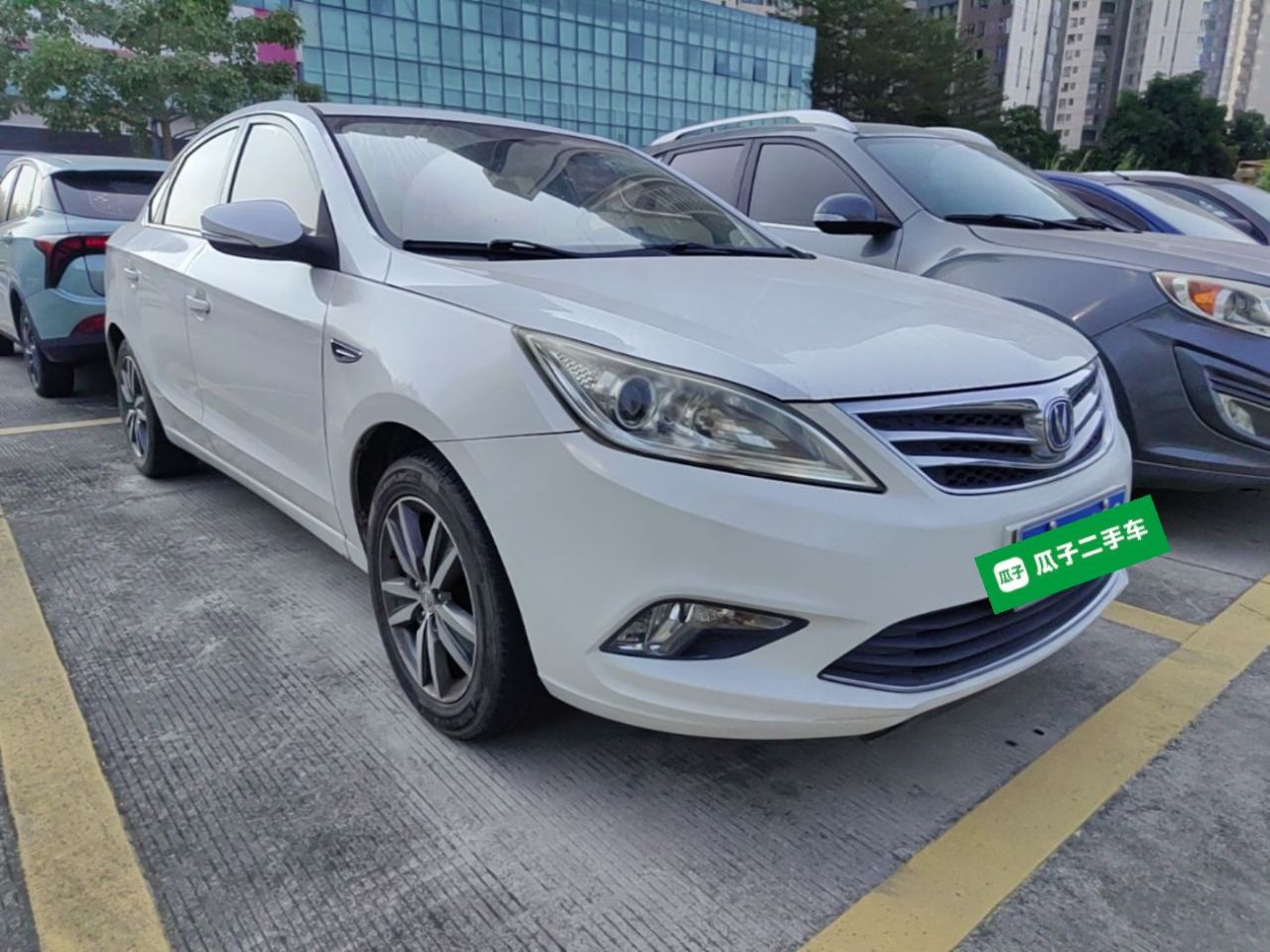 Eado 2015 1.6L AT Luxury photo 3