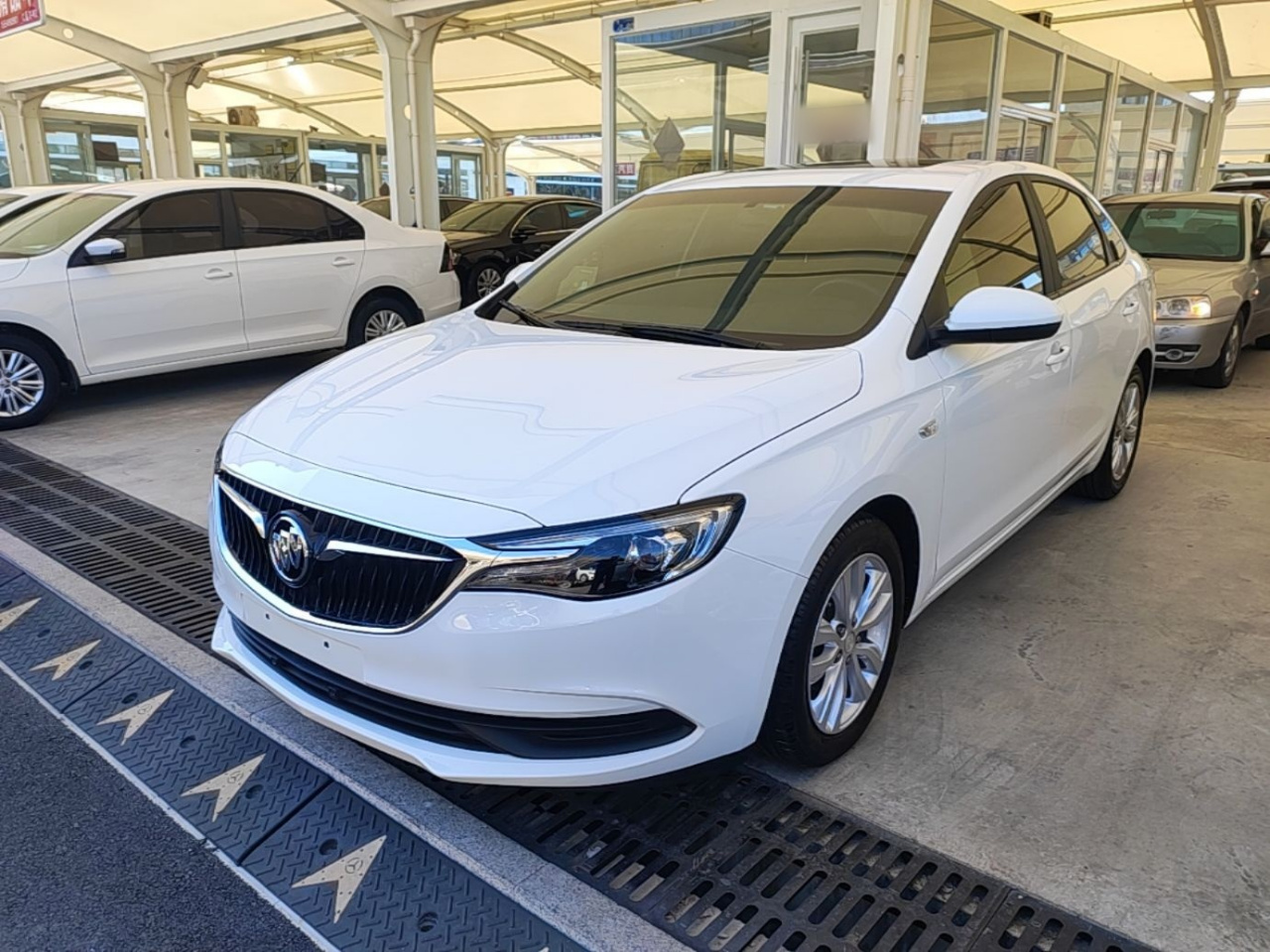 Excelle 2021 Facelift Classic 1.5L AT Elite