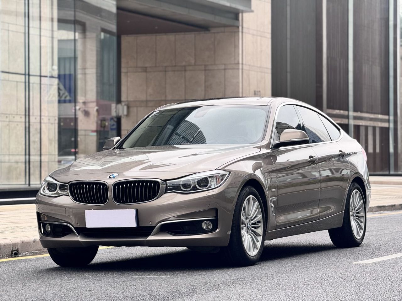 3 SeriesGT 2016 328i Design Package