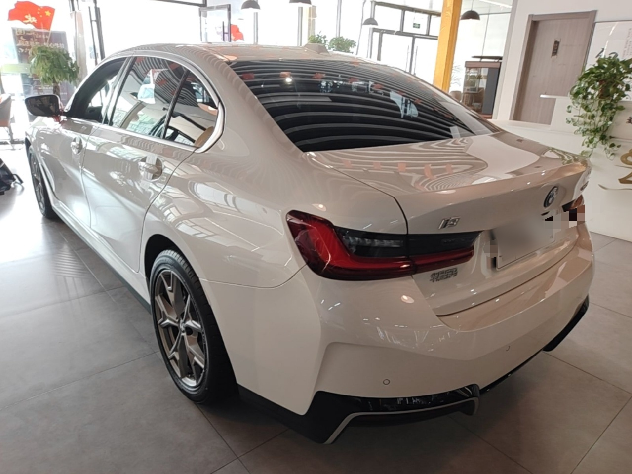 i3 2025 eDrive 35 L photo 4