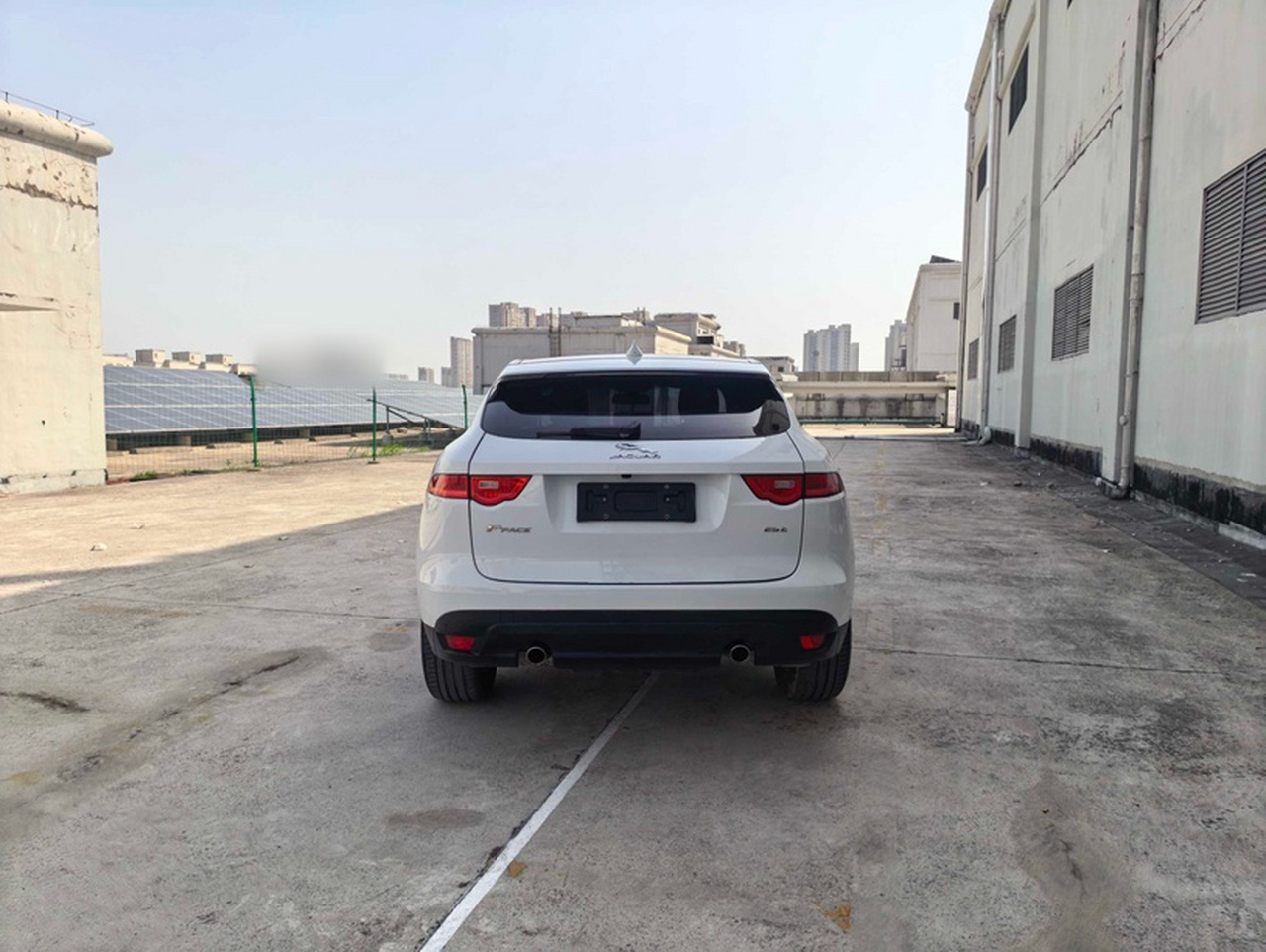 F-PACE 2016 2.0T RWD Exclusive photo 2