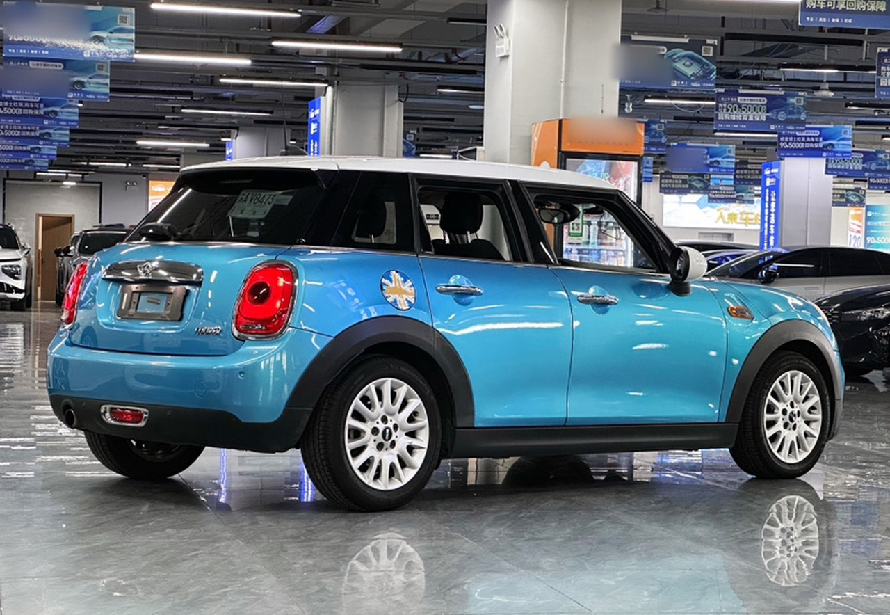 2015 1.5T COOPER Fun 5-Door photo 2