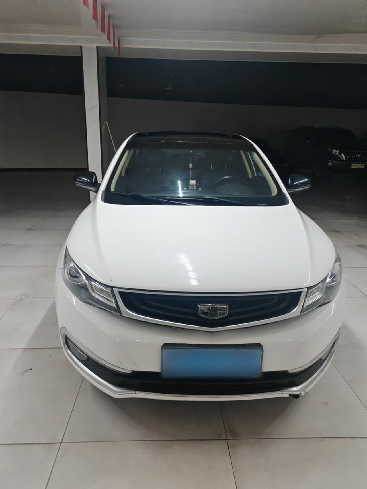 Emgrand GL 2017 1.8L MT Elite photo 3