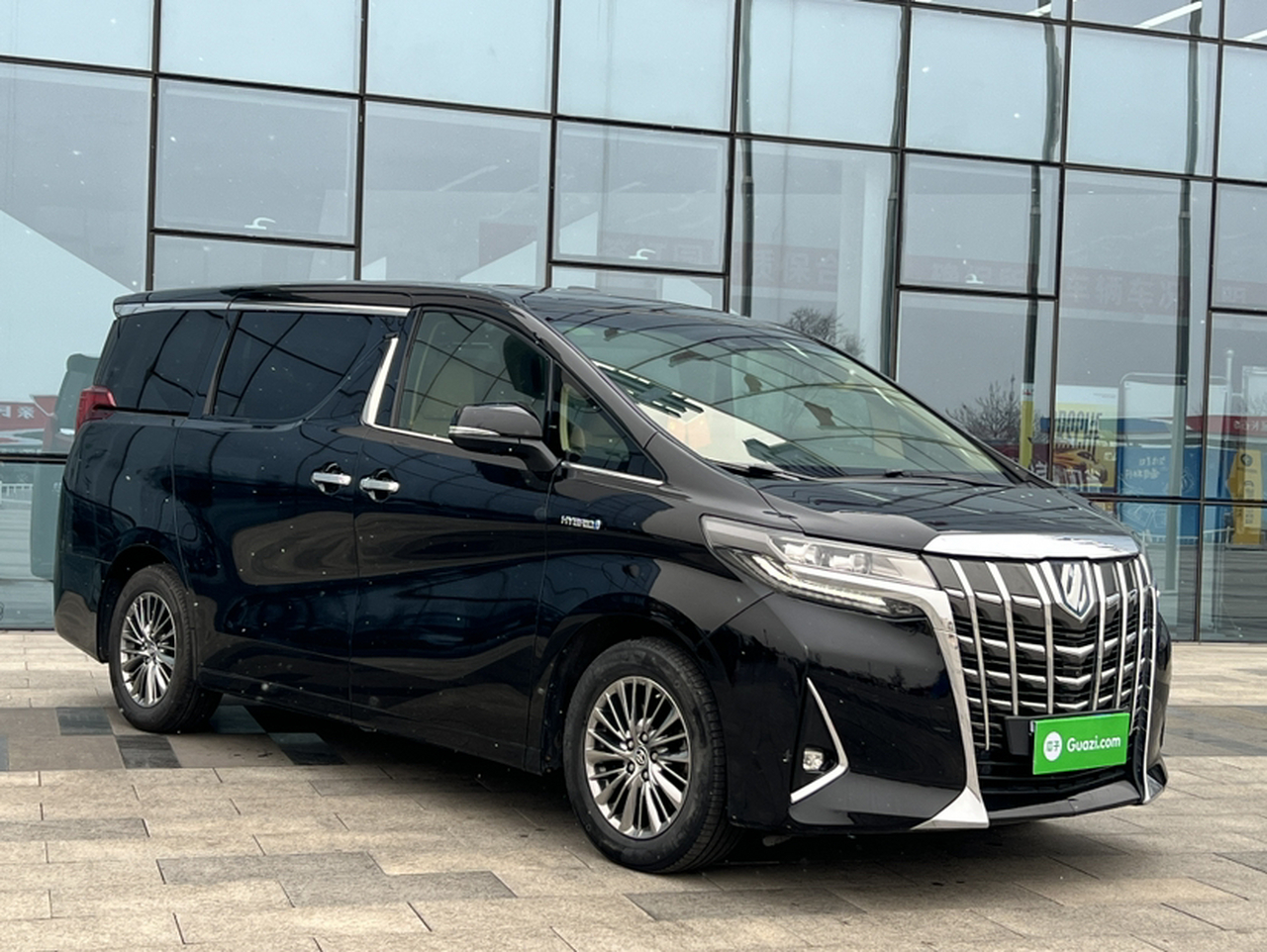 Alphard 2020 Hybrid 2.5L Luxury photo 4