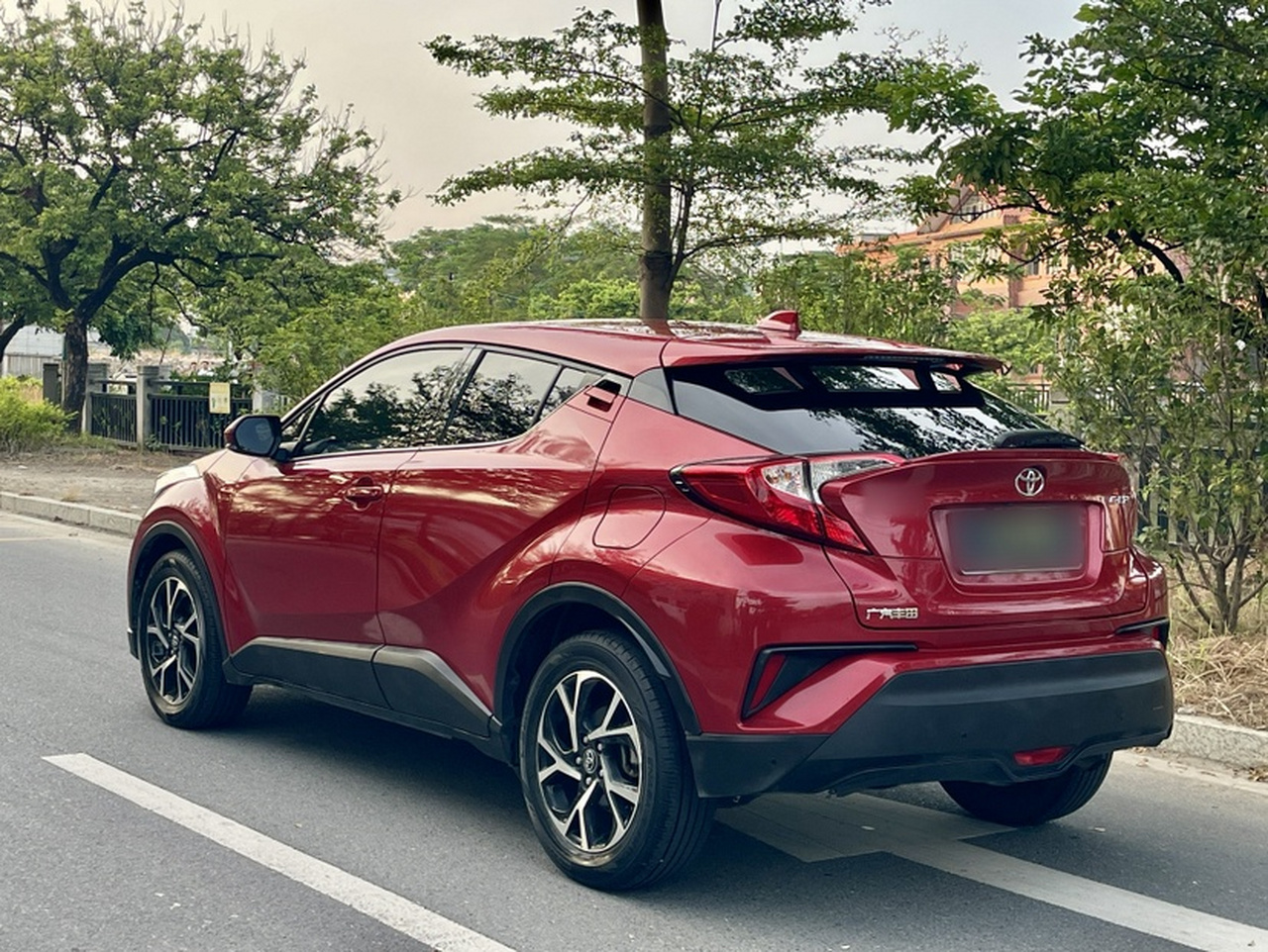 C-HR 2020 2.0L Leading photo 2