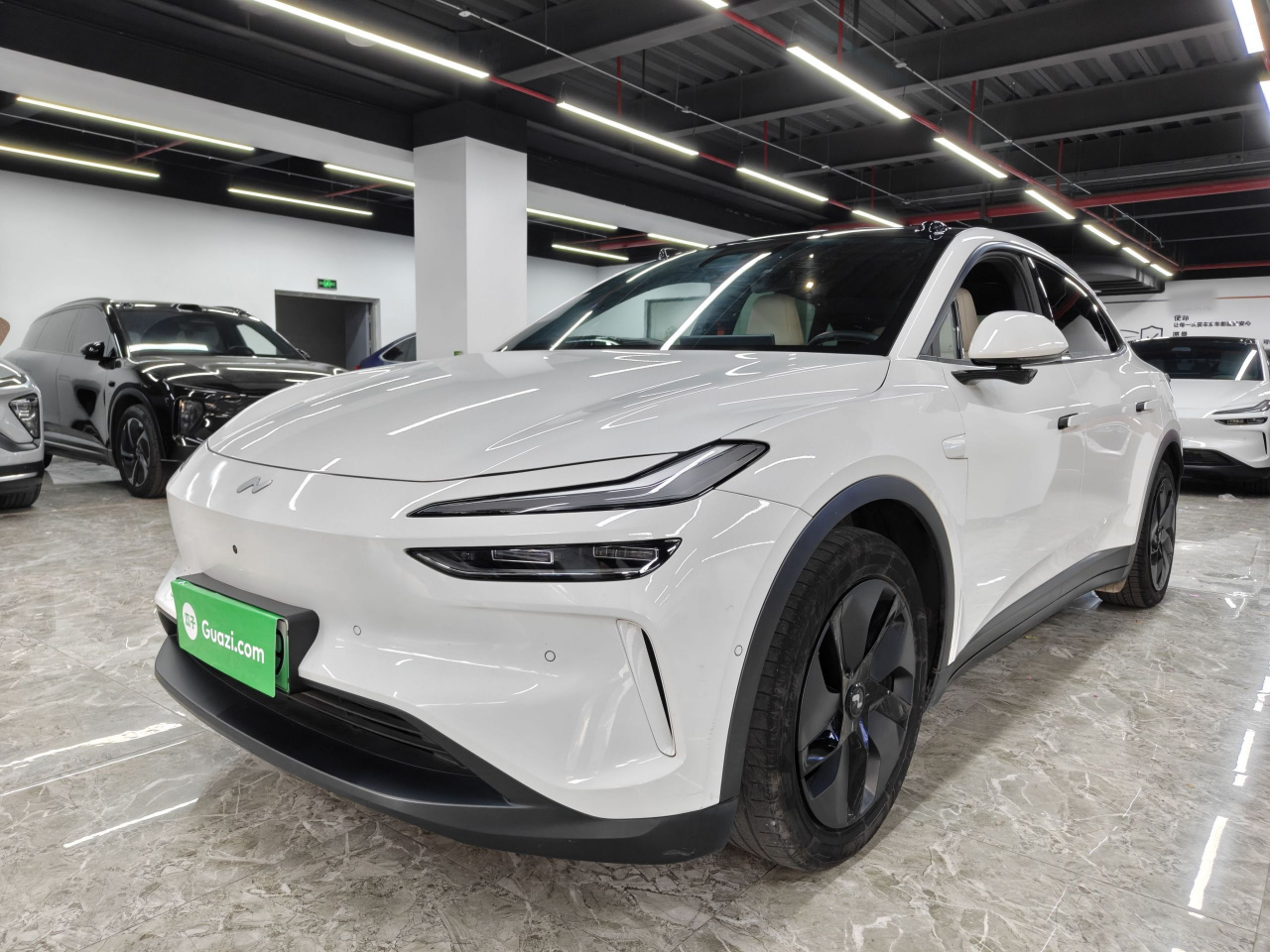 L60 2024 60kWh RWD