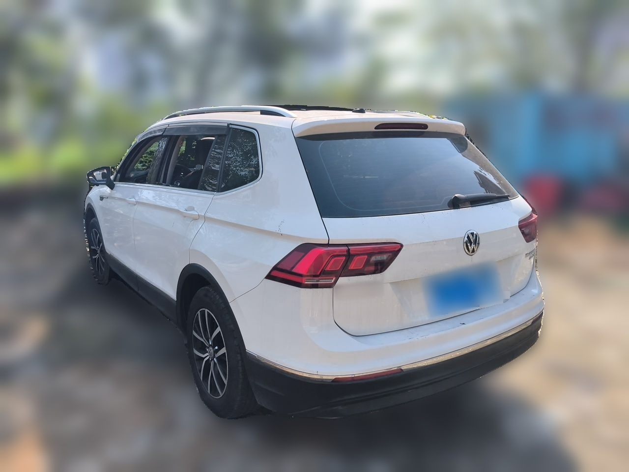 Tiguan L 2017 330TSI AT RWD Luxury photo 4
