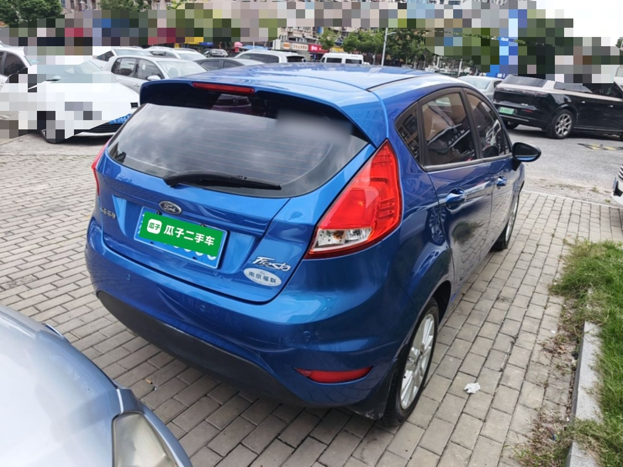 2013 Hatchback 1.5L AT Fashion photo 4