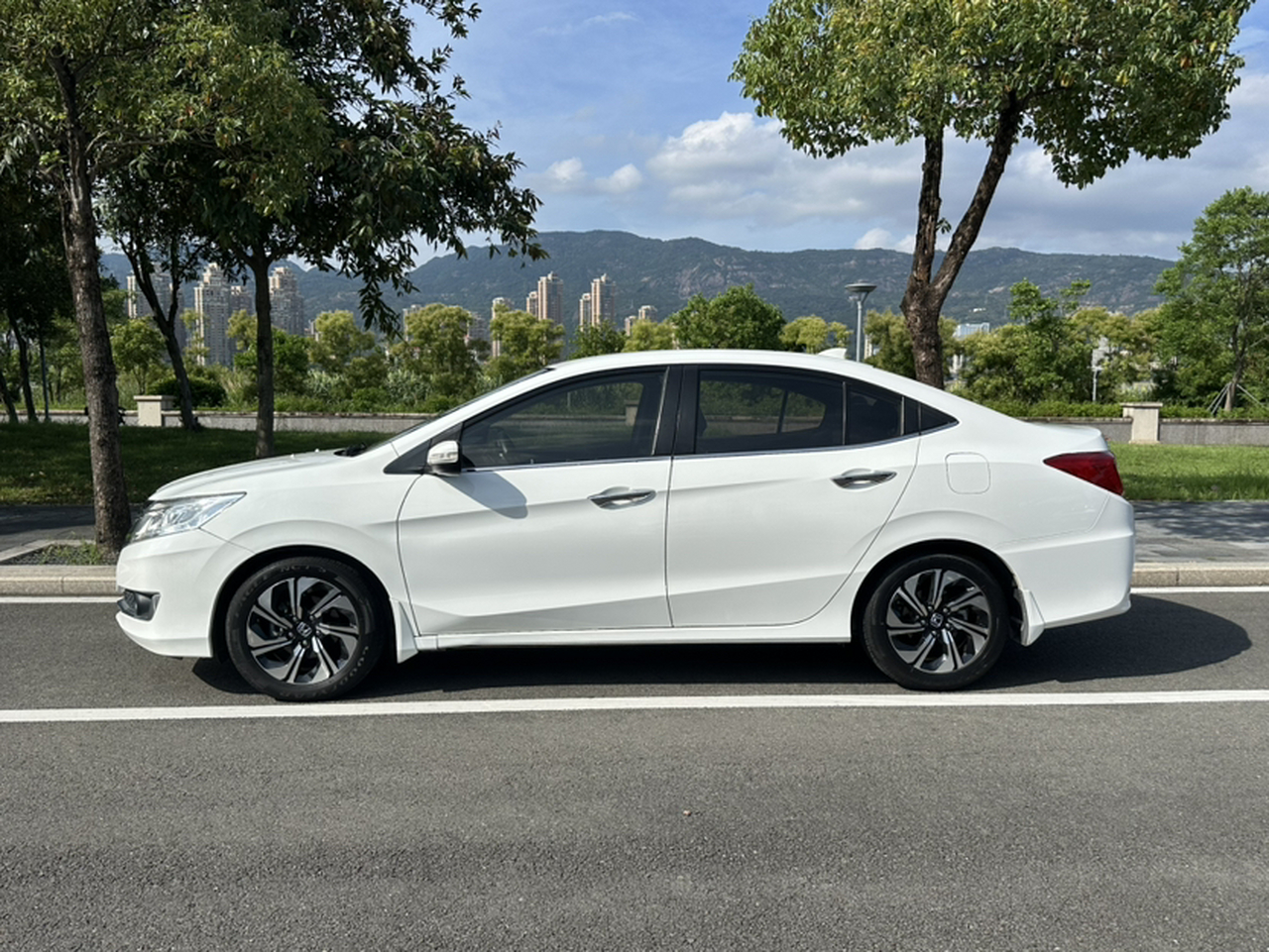 Crider 2016 1.8L CVT Comfort photo 4