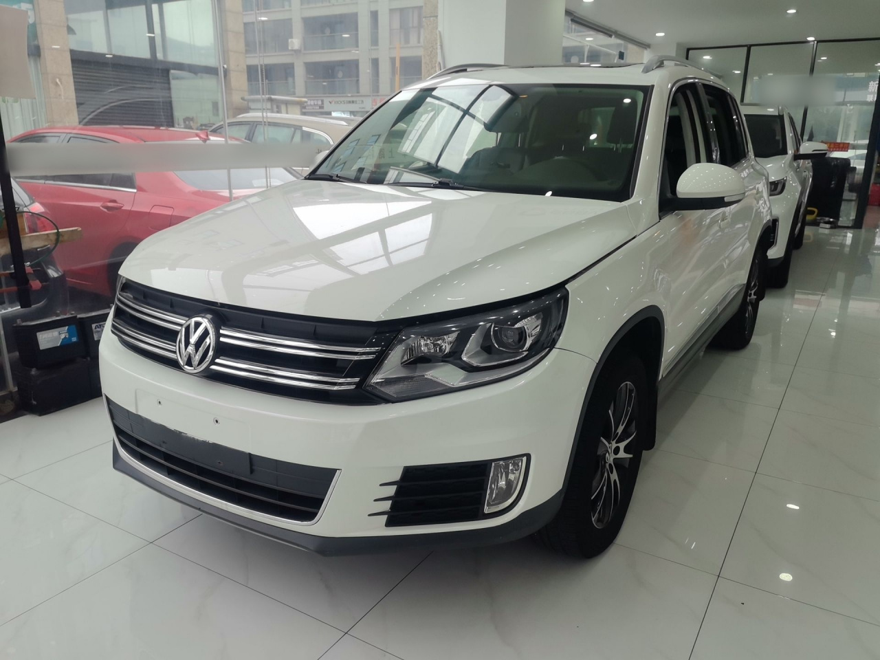 Tiguan 2015 1.8TSI AT RWD Luxury