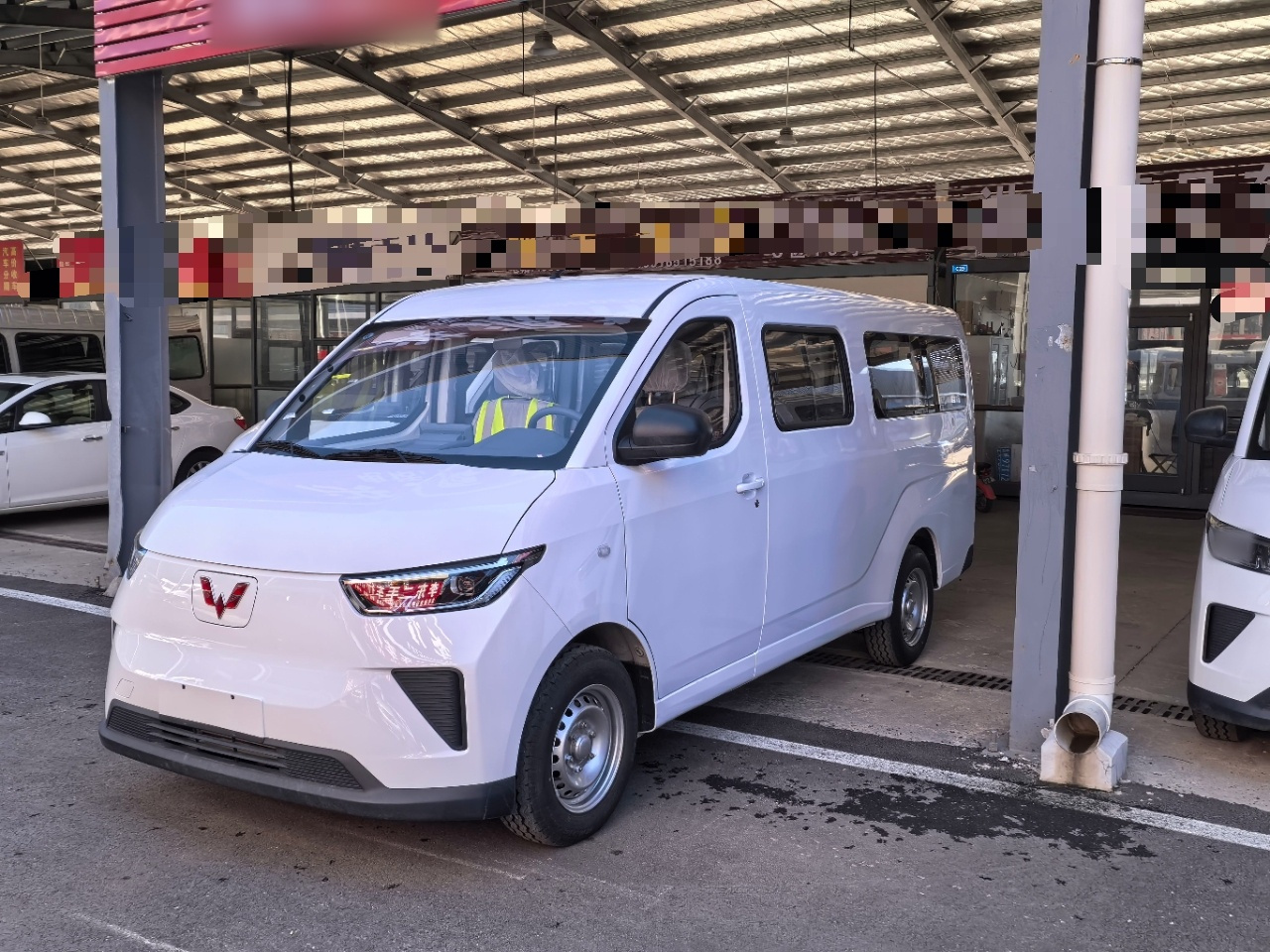 Wuling 2026 330km Bus Comfort