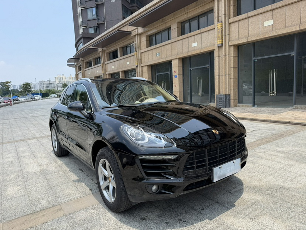2016 Macan 2.0T photo 3
