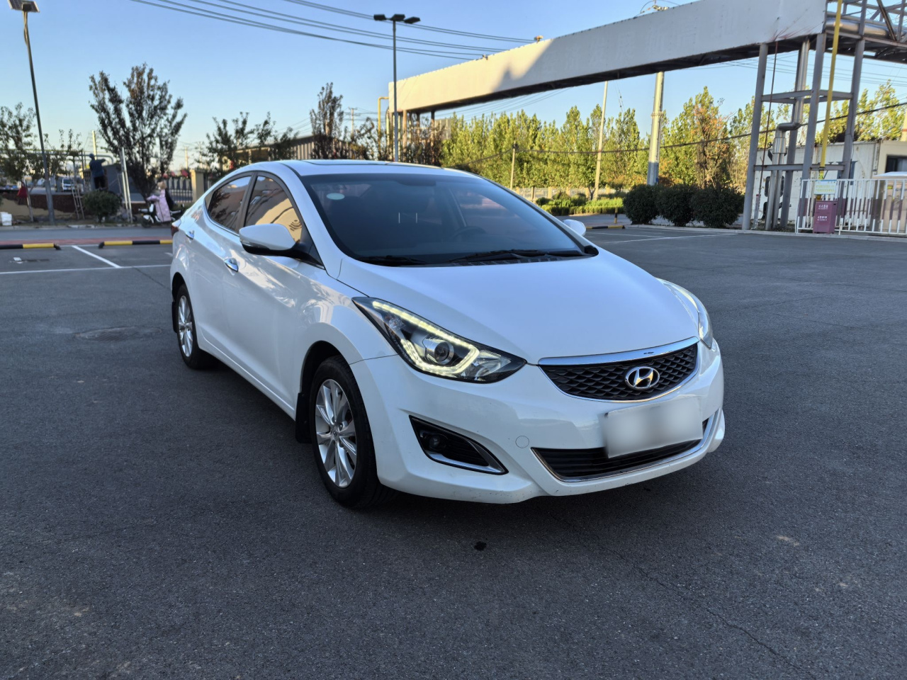 Elantra 2016 1.6L MT Premium photo 3