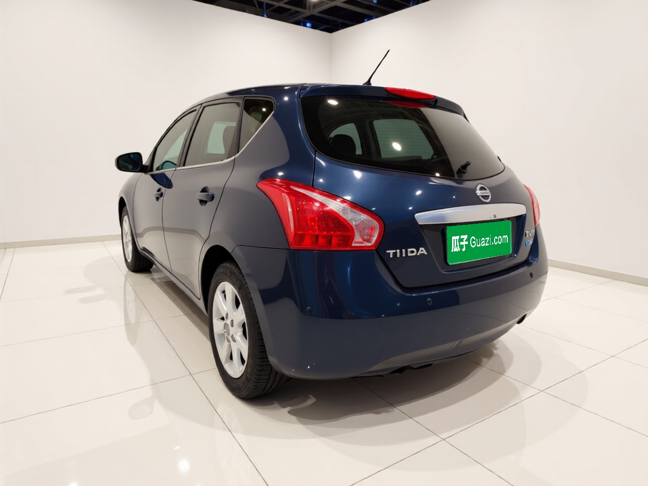 Tiida 2011 1.6L CVT Smart photo 4