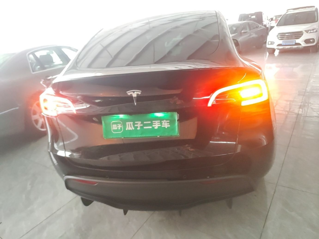 Model Y 2021 Standard Range RWD photo 3