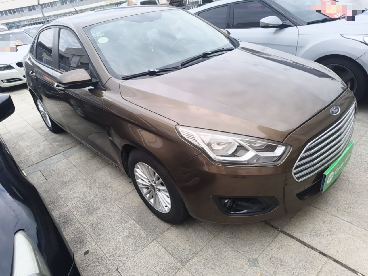 Escort 2015 1.5L MT Comfort photo 3