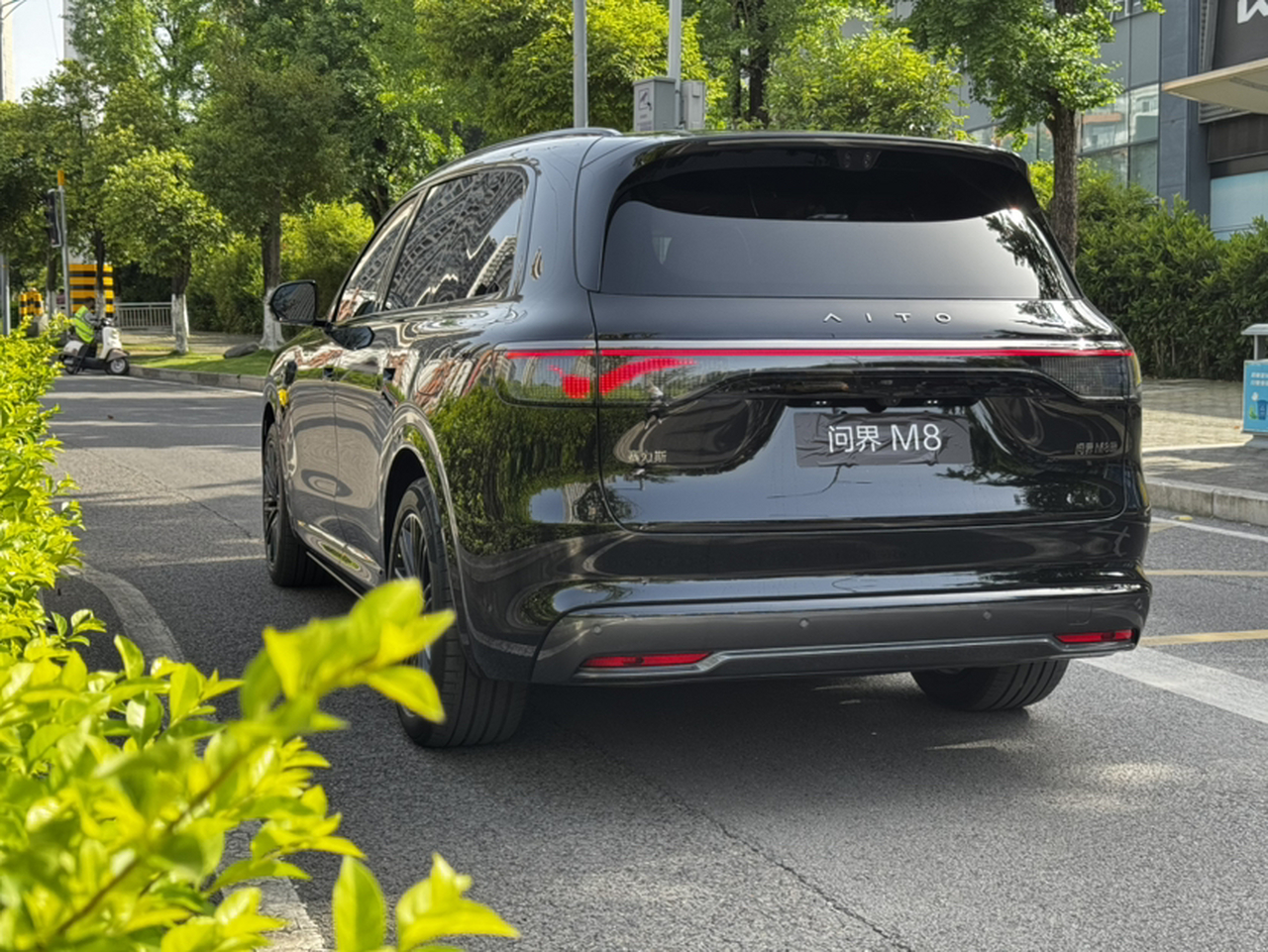 HIMA AITO M8 2025 EV Max+ 6-Seater Long Range 896-Line LiDAR photo 3