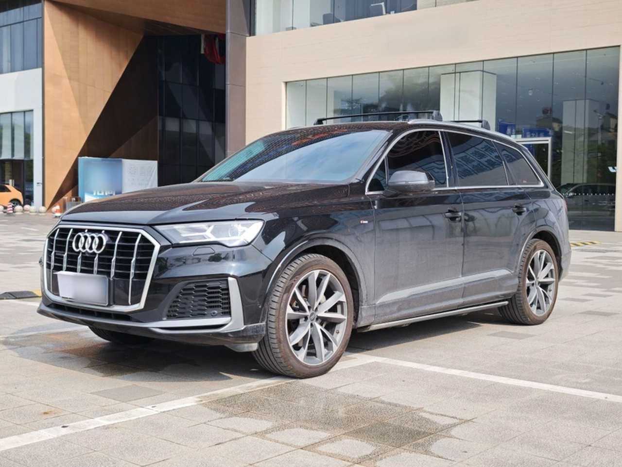 Q7 2022 55 TFSI quattro S line Sport