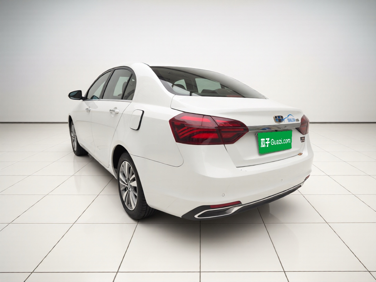 Emgrand 2018 1.5L CVT photo 4