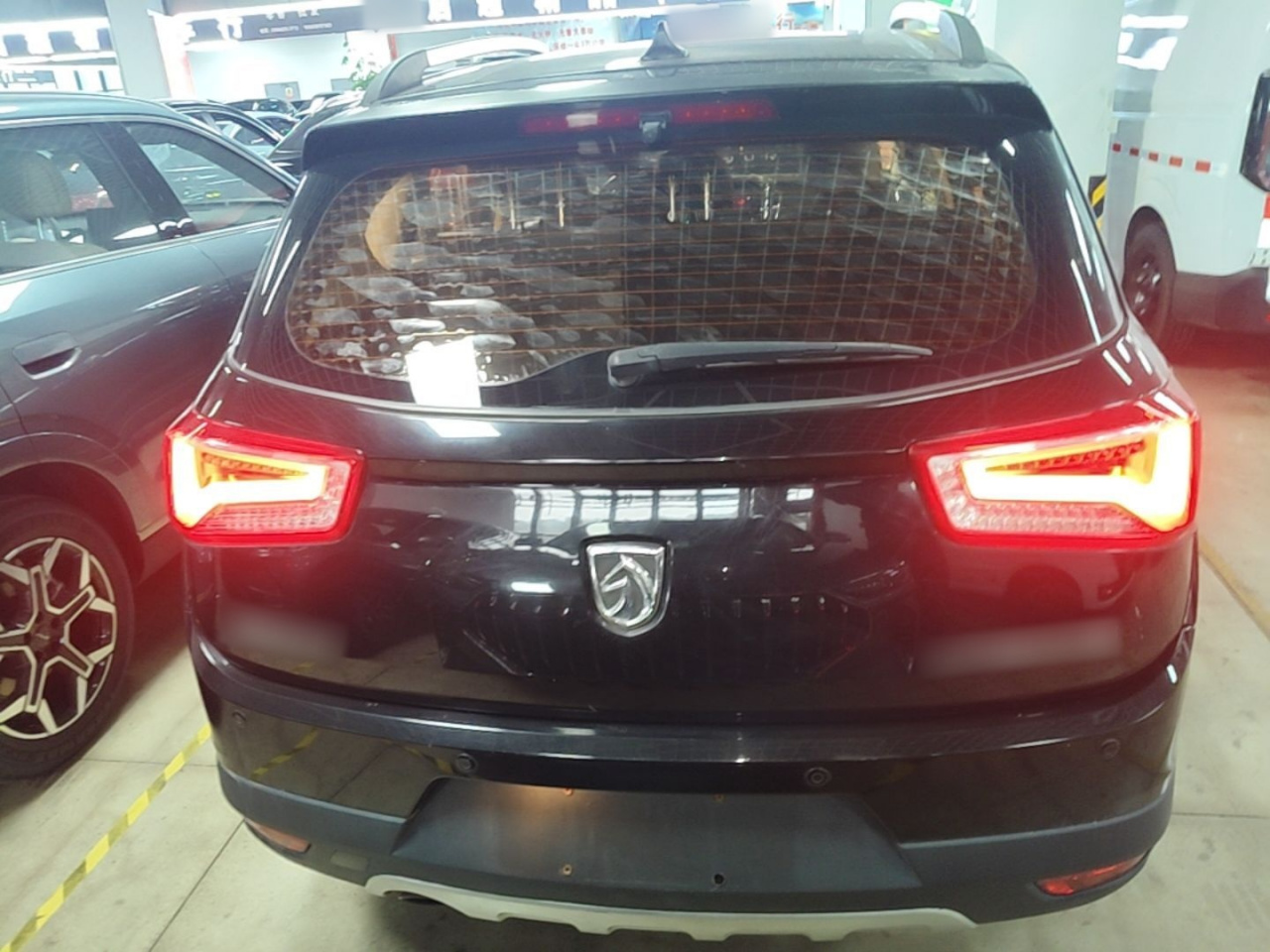 560 2016 1.8L MT Luxury photo 5