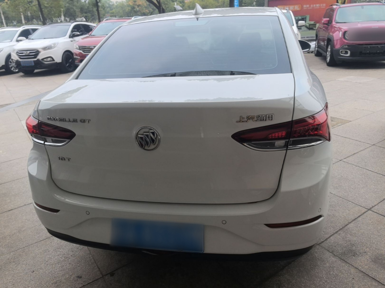 Excelle 2019 18T AT Elite China VI photo 5