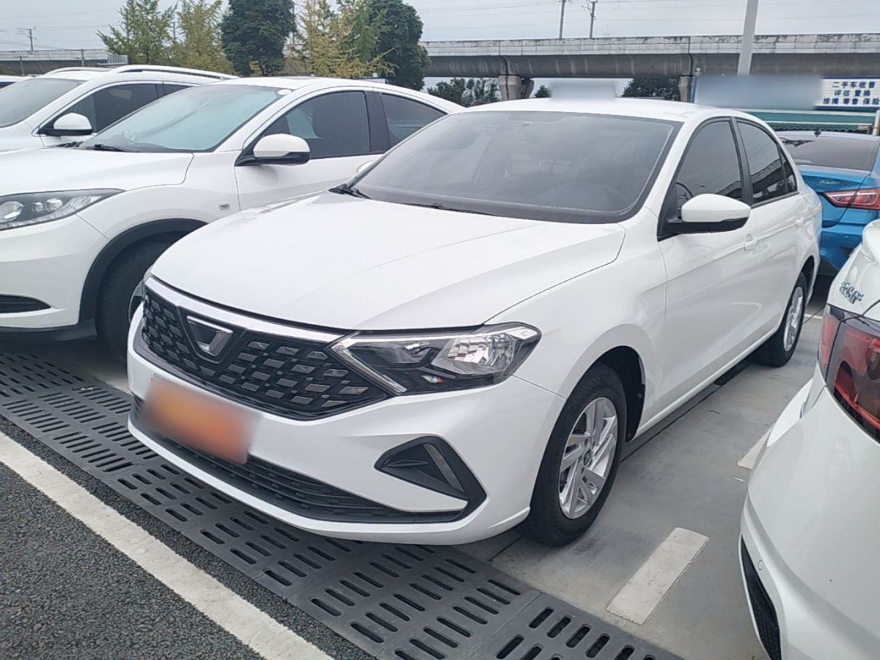 VA3 2019 1.5L MT Progressive