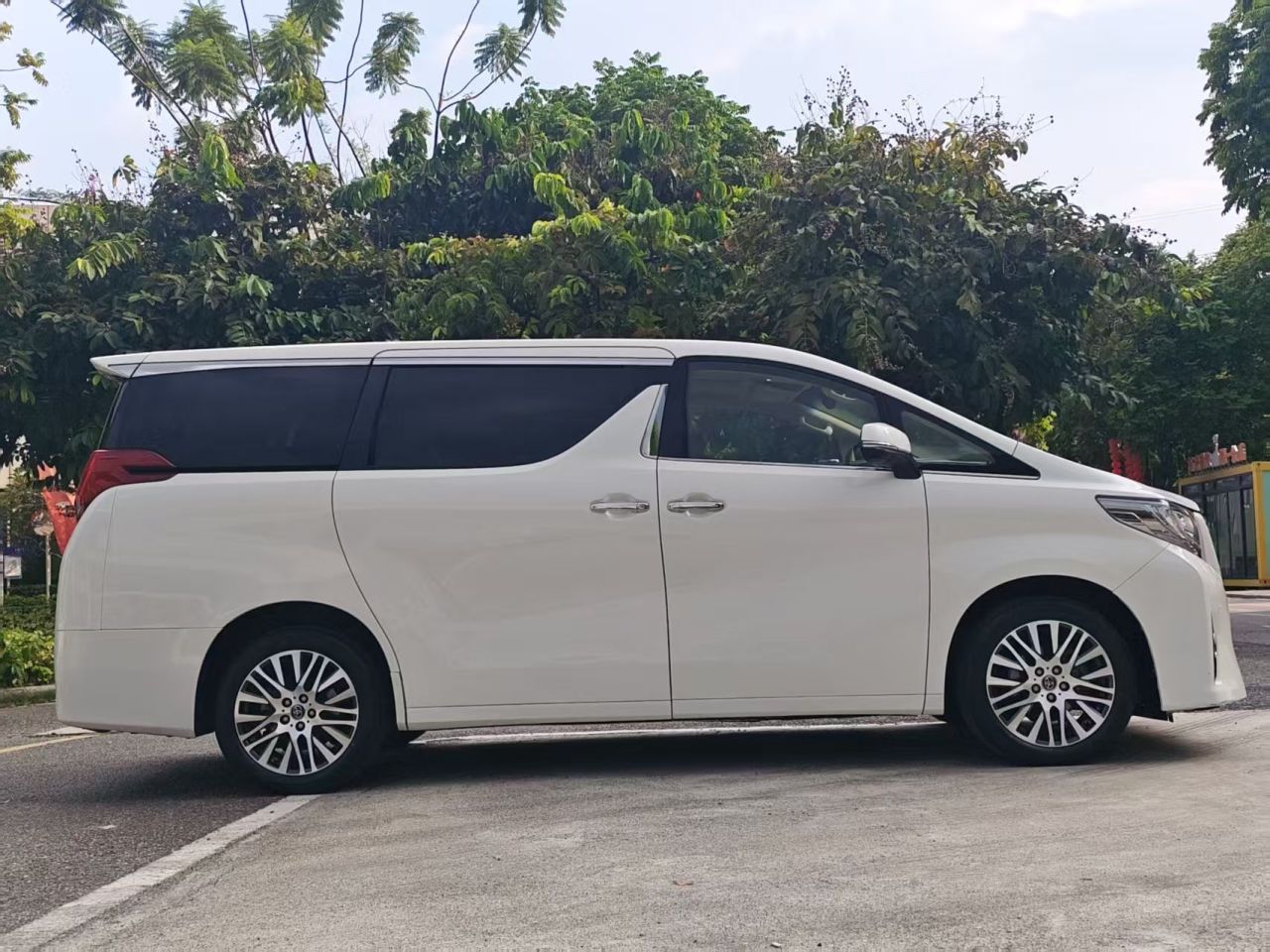 Alphard 2015 3.5L Premium photo 4