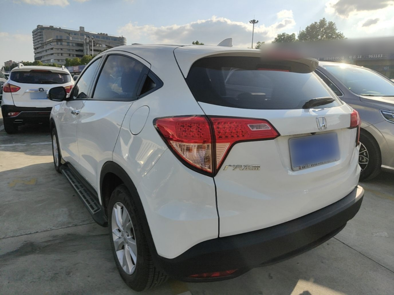 Vezel 2017 1.5L CVT RWD Comfort photo 4