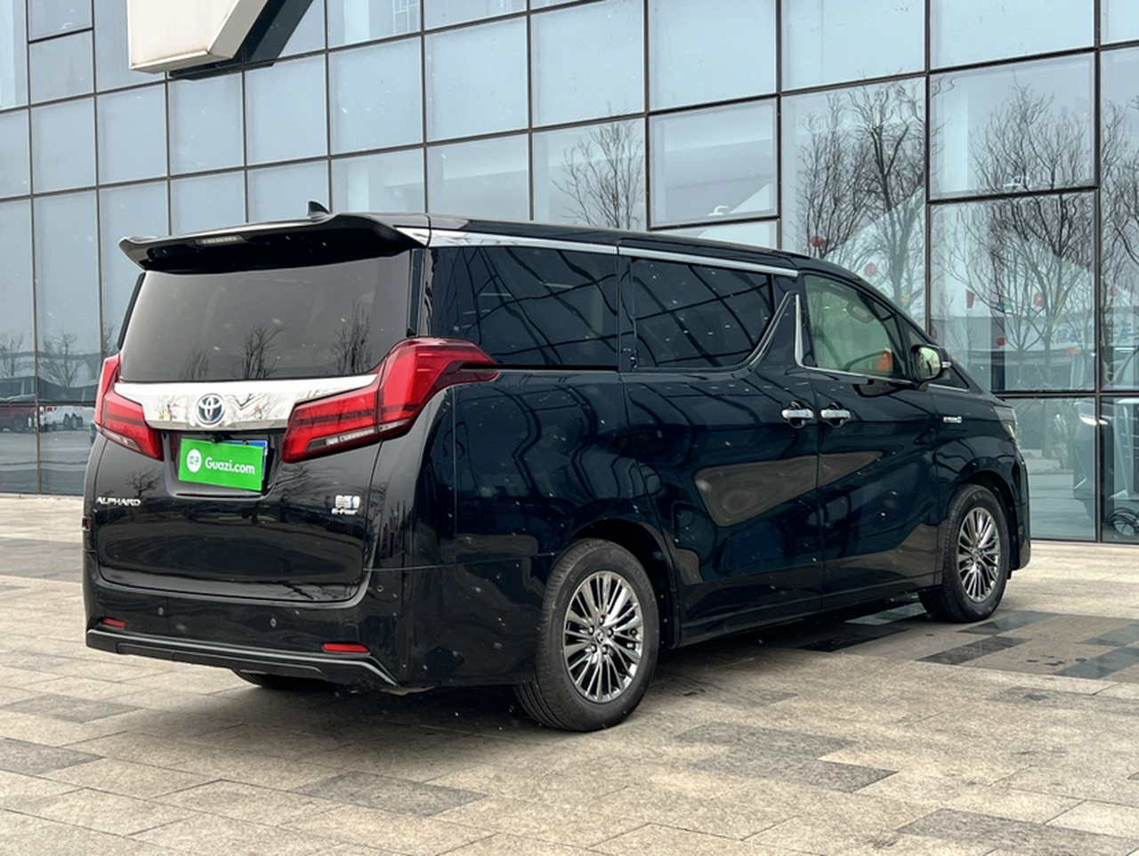 Alphard 2020 Hybrid 2.5L Luxury photo 2