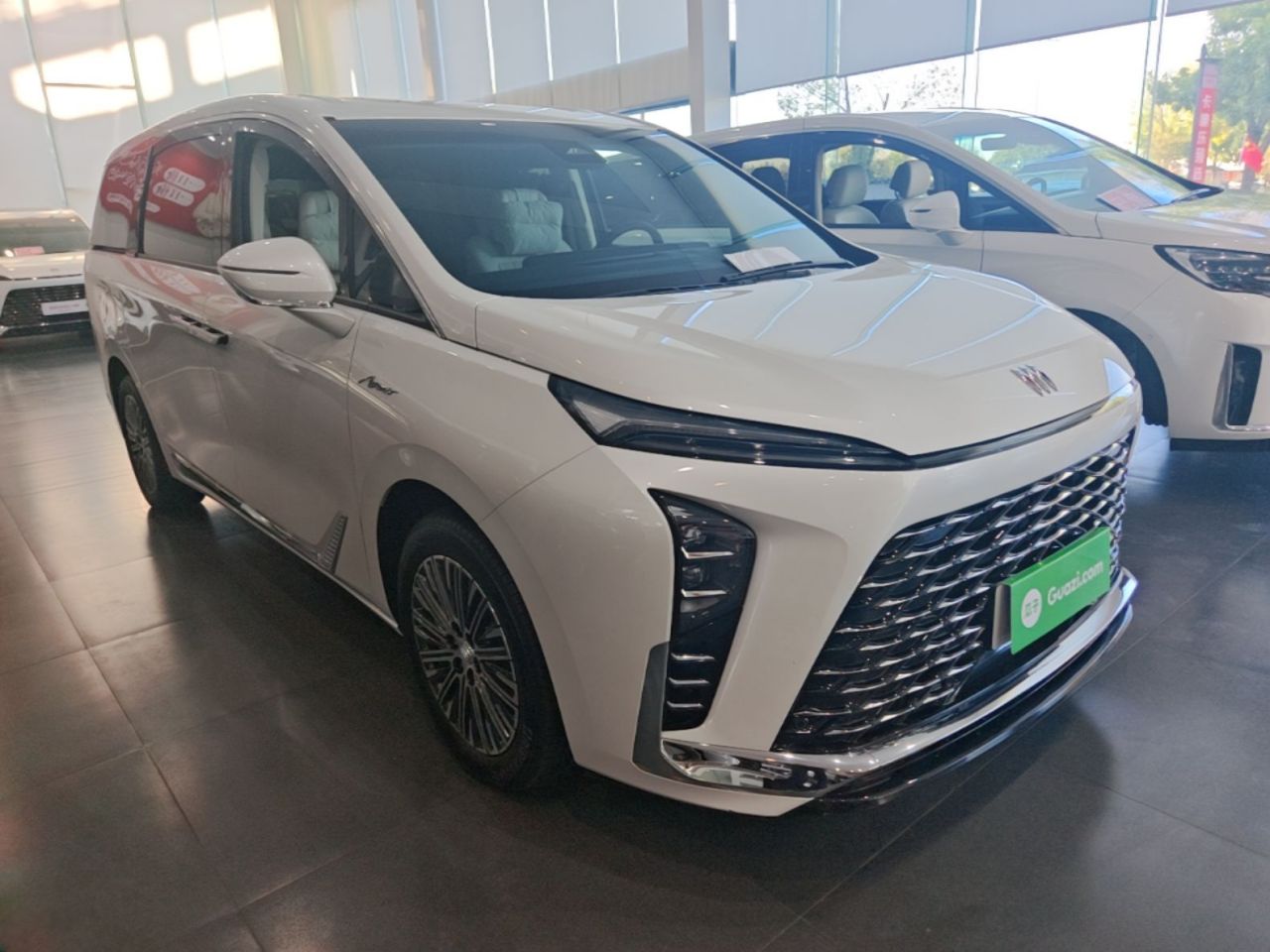 GL8 EV 2024 Smart 7-Seater photo 3