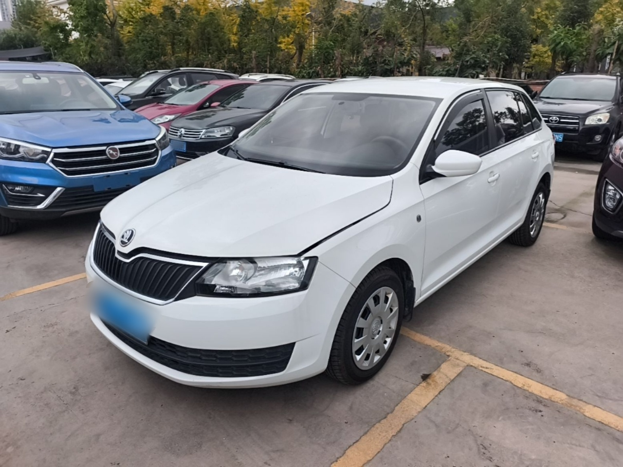 Rapid Spaceback 2016 Facelift 1.6L MT